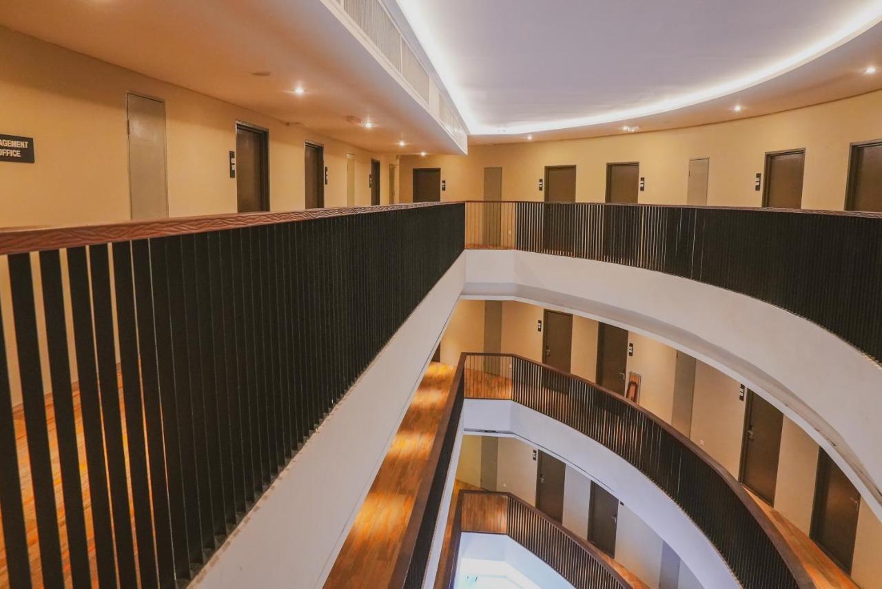 Roxy Hotel Serian Kültér fotó