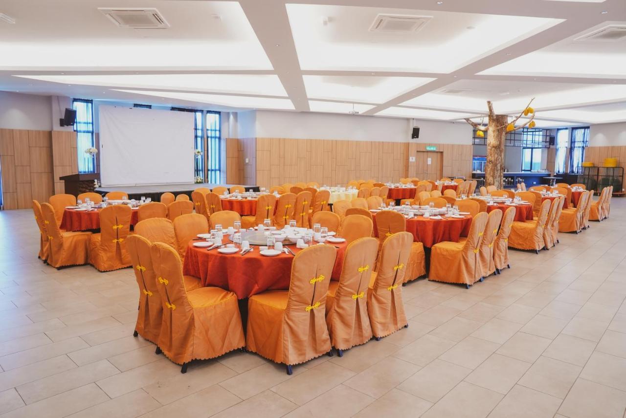 Roxy Hotel Serian Kültér fotó