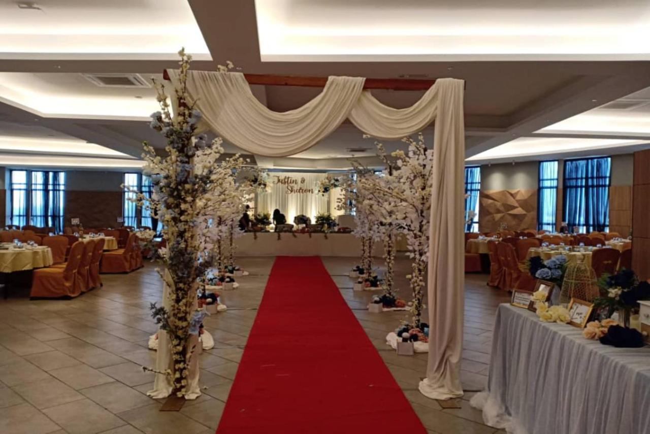 Roxy Hotel Serian Kültér fotó