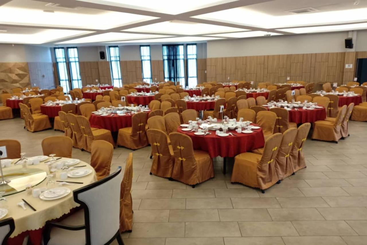 Roxy Hotel Serian Kültér fotó