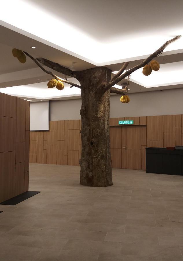 Roxy Hotel Serian Kültér fotó
