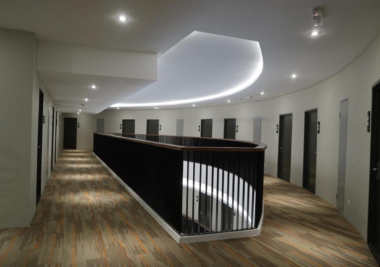 Roxy Hotel Serian Kültér fotó